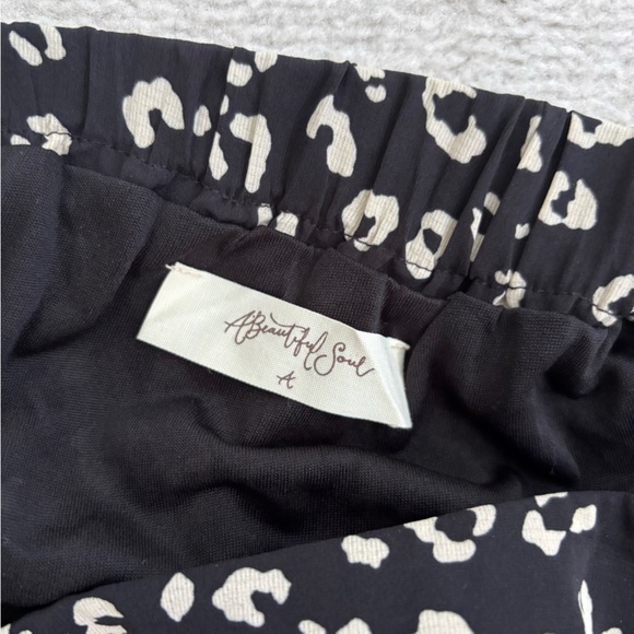 Arula Plus Size Fashion A Beautiful Soul Leopard Plus Size Skirt - Picture 6 of 6